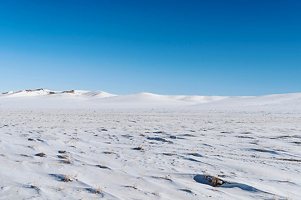 포토 JPG 주간 해외풍경 설경 겨울 자연 하늘 산 사람없음 야외 파란색 설원 눈 몽골 겨울풍경 국내포토 자연요소 해외 계절 아시아 컬러 날씨 눈_날씨 풍경 생태계 파일형식