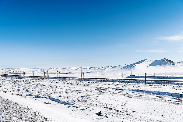 포토 JPG 주간 해외풍경 설경 겨울 자연 하늘 사람없음 야외 파란색 설원 기찻길 눈 몽골 겨울풍경 국내포토 자연요소 해외 계절 아시아 컬러 날씨 눈_날씨 풍경 생태계 파일형식