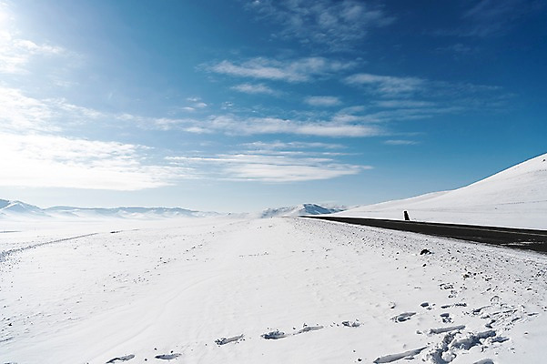 포토 JPG 주간 구름 해외풍경 도로 설경 겨울 자연 하늘 사람없음 야외 파란색 설원 눈 몽골 겨울풍경 국내포토 자연요소 해외 계절 아시아 길 컬러 교통시설 날씨 눈_날씨 풍경 생태계 파일형식
