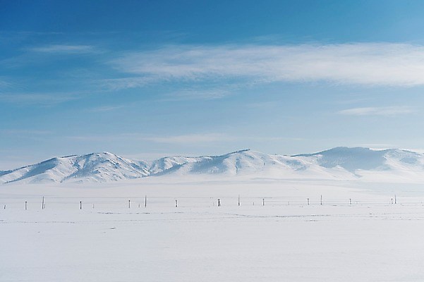 포토 JPG 주간 해외풍경 설경 겨울 자연 하늘 사람없음 야외 파란색 설원 눈 몽골 겨울풍경 국내포토 자연요소 해외 계절 아시아 컬러 날씨 눈_날씨 풍경 생태계 파일형식