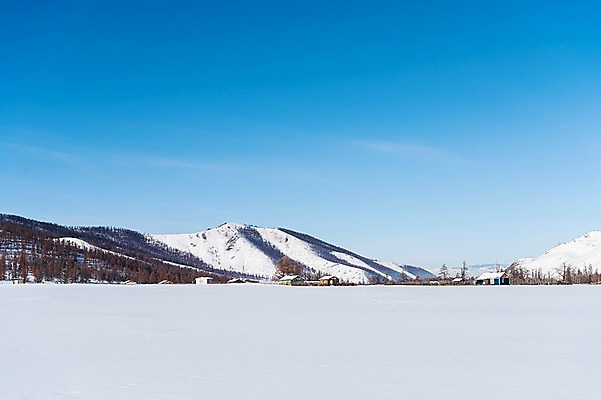 포토 JPG 주간 해외풍경 설경 겨울 자연 하늘 산 사람없음 야외 파란색 설원 눈 몽골 겨울풍경 국내포토 자연요소 해외 계절 아시아 컬러 날씨 눈_날씨 풍경 생태계 파일형식