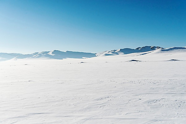 포토 JPG 주간 해외풍경 설경 겨울 자연 하늘 산 사람없음 야외 파란색 설원 눈 몽골 겨울풍경 국내포토 자연요소 해외 계절 아시아 컬러 날씨 눈_날씨 풍경 생태계 파일형식