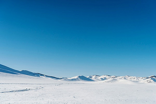 포토 JPG 주간 해외풍경 설경 겨울 자연 하늘 산 사람없음 야외 파란색 설원 눈 몽골 겨울풍경 국내포토 자연요소 해외 계절 아시아 컬러 날씨 눈_날씨 풍경 생태계 파일형식