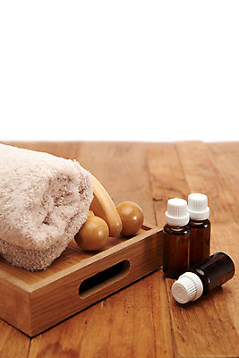 포토 JPG 스튜디오촬영 실내 사람없음 수건 바구니 스파 오일 편안함 오브젝트 나무바닥 아로마 아로마테라피 테라피 마사지기 아로마오일 국내포토 음식 바닥 내부 위생용품 뷰티 화장품 감각 오일_화장품 파일형식