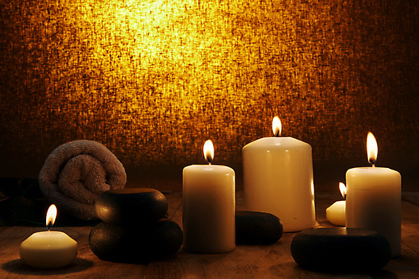 포토 JPG 스튜디오촬영 초 실내 사람없음 수건 스파 여러개 편안함 오브젝트 아로마 아로마테라피 테라피 스톤 나무배경 국내포토 다수 백그라운드 내부 위생용품 뷰티 감각 파일형식