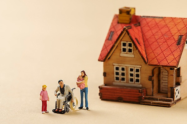 포토 JPG 스튜디오촬영 가정 가족 주택 실내 사람없음 모형 미니어처 장애인 휠체어 비장애인 국내포토 관계 내부 건물 장애 파일형식