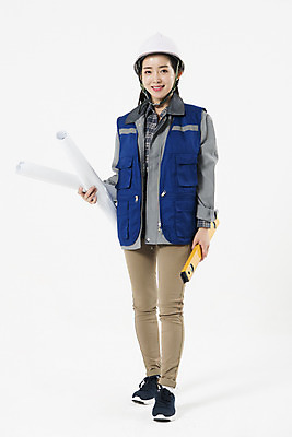 포토 JPG 스튜디오촬영 전신 직업 응시 여자 노동자 실내 작업복 공사 한명 미소 들기 사람 20대 성인 앞모습 설계도 한국인 자신감 안전모 흰배경 측량기 현장직 성인여자한명만 국내포토 1 시선 옷 감정 뷰포인트 백그라운드 모션 건설업 표정 동양인 청년 내부 기계 흰색 헬멧 안전장비 여자한명만 성인여자만 파일형식