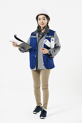 포토 JPG 스튜디오촬영 전신 직업 응시 여자 노동자 실내 작업복 공사 한명 미소 들기 사람 20대 성인 앞모습 설계도 한국인 자신감 안전모 흰배경 문서 파일 현장직 성인여자한명만 국내포토 1 시선 옷 감정 뷰포인트 백그라운드 모션 건설업 표정 동양인 청년 내부 흰색 헬멧 안전장비 여자한명만 성인여자만 파일형식