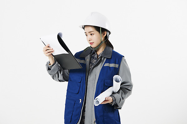 포토 JPG 스튜디오촬영 직업 응시 여자 노동자 실내 작업복 공사 한명 들기 사람 상반신 20대 성인 앞모습 설계도 한국인 자신감 안전모 확인 흰배경 문서 파일 근로자의날 현장직 성인여자한명만 국내포토 1 시선 옷 기념일 감정 뷰포인트 백그라운드 모션 건설업 동양인 청년 내부 흰색 헬멧 안전장비 여자한명만 성인여자만 파일형식