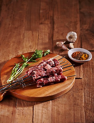 포토 JPG 스튜디오촬영 음식 실내 마늘 근접촬영 사람없음 중식 양념 꼬치 고수 안주 아스파라거스 기호식품 꼬치구이 나무접시 국내포토 접시 뷰포인트 채소 내부 구이 향신료 파일형식