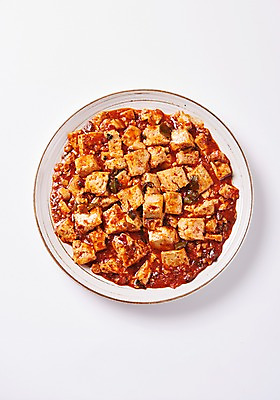 포토 JPG 스튜디오촬영 음식 실내 누끼 사람없음 하이앵글 중식 안주 흰배경 두부 기호식품 마파두부 플랫레이 국내포토 뷰포인트 백그라운드 내부 흰색 플랫 파일형식