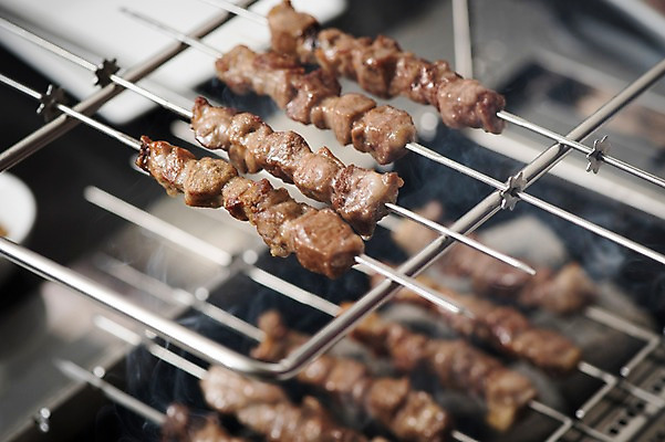 포토 JPG 근접촬영 사람없음 중식 식당 꼬치 안주 기호식품 꼬치구이 숯불구이 양갈비 국내포토 음식 뷰포인트 상점 구이 파일형식