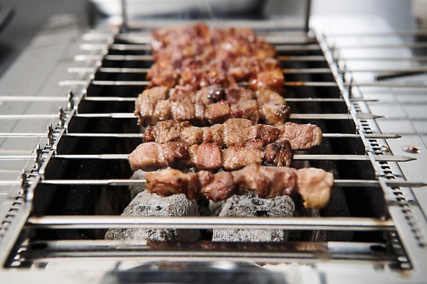 포토 JPG 음식 육류 근접촬영 사람없음 중식 식당 안주 기호식품 꼬치구이 숯불구이 양갈비 국내포토 뷰포인트 식재료 상점 꼬치 구이 파일형식