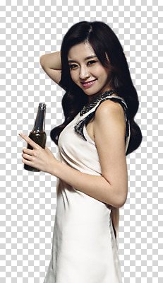 편집이미지 응시 원피스 여자 맥주 한명 미소 사람 상반신 20대 성인 옆모습 한국인 맥주병 PNG 성인여자한명만 1 시선 옷 뷰포인트 술병 주류 표정 동양인 청년 여자한명만 성인여자만 파일형식