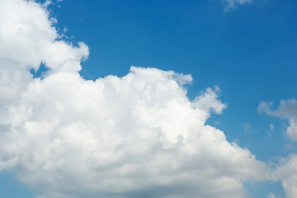 포토 JPG 주간 구름 자연 하늘 풍경 사람없음 야외 여름 파란색 맑음 여름풍경 뭉게구름 국내포토 자연요소 계절 컬러 날씨 생태계 파일형식 구름_자연 여름_계절