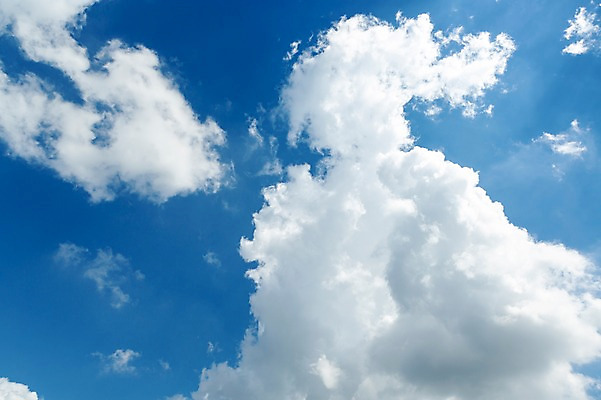 포토 JPG 주간 구름 자연 하늘 풍경 사람없음 야외 여름 파란색 맑음 여름풍경 뭉게구름 국내포토 자연요소 계절 컬러 날씨 생태계 파일형식 구름_자연 여름_계절