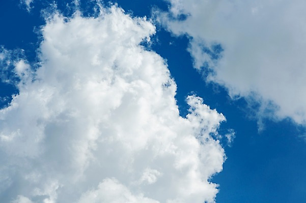 포토 JPG 주간 구름 자연 하늘 풍경 사람없음 야외 여름 파란색 맑음 여름풍경 뭉게구름 국내포토 자연요소 계절 컬러 날씨 생태계 파일형식 구름_자연 여름_계절