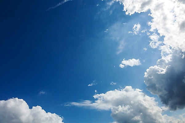 포토 JPG 주간 구름 자연 하늘 풍경 사람없음 야외 여름 파란색 맑음 여름풍경 뭉게구름 국내포토 자연요소 계절 컬러 날씨 생태계 파일형식 구름_자연 여름_계절