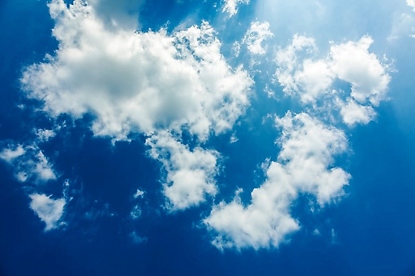 포토 JPG 주간 구름 자연 하늘 풍경 사람없음 야외 여름 파란색 맑음 여름풍경 뭉게구름 국내포토 자연요소 계절 컬러 날씨 생태계 파일형식 구름_자연 여름_계절