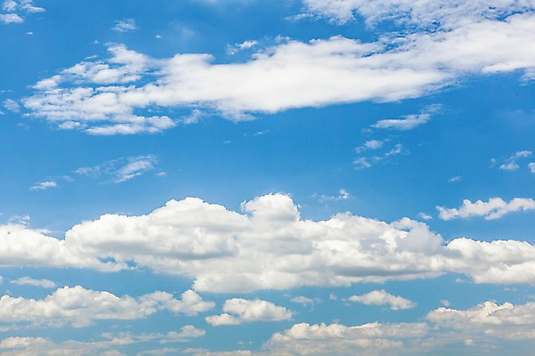 포토 JPG 주간 구름 자연 하늘 풍경 사람없음 야외 여름 파란색 맑음 여름풍경 뭉게구름 국내포토 자연요소 계절 컬러 날씨 생태계 파일형식 구름_자연 여름_계절