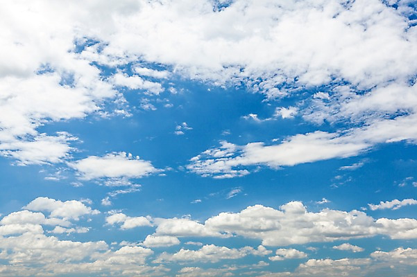 포토 JPG 주간 구름 자연 하늘 풍경 사람없음 야외 여름 파란색 맑음 여름풍경 뭉게구름 국내포토 자연요소 계절 컬러 날씨 생태계 파일형식 구름_자연 여름_계절