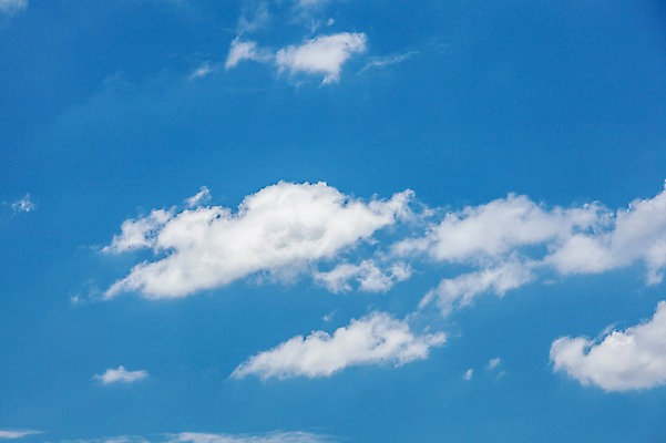 포토 JPG 주간 구름 자연 하늘 풍경 사람없음 야외 여름 파란색 맑음 여름풍경 뭉게구름 국내포토 자연요소 계절 컬러 날씨 생태계 파일형식 구름_자연 여름_계절