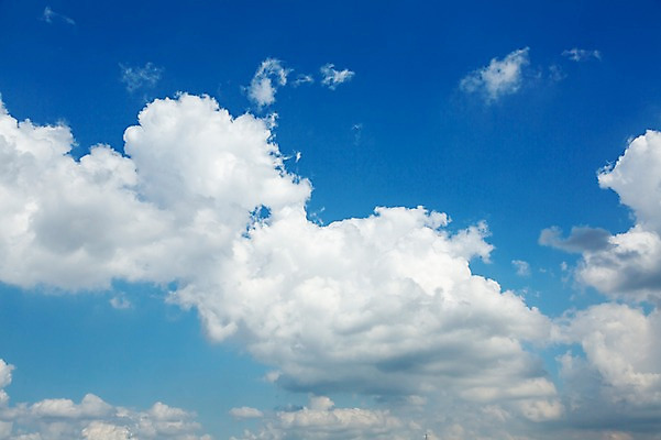 포토 JPG 주간 구름 자연 하늘 풍경 사람없음 야외 여름 파란색 맑음 여름풍경 뭉게구름 국내포토 자연요소 계절 컬러 날씨 생태계 파일형식 구름_자연 여름_계절