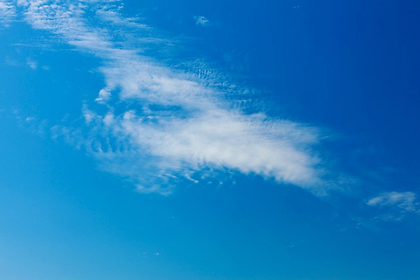 포토 JPG 주간 구름 자연 하늘 풍경 사람없음 야외 여름 파란색 맑음 여름풍경 국내포토 자연요소 계절 컬러 날씨 생태계 파일형식 여름_계절