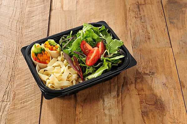 포토 JPG 스튜디오촬영 음식 다이어트 채소 식재료 방울토마토 오이 실내 건강 사람없음 식사 당근 샐러드 용기 유기농 두부 채식주의자 베지푸드 비건 나무배경 비건음식 국내포토 그릇 웰빙 백그라운드 토마토 뿌리채소 내부 채식 파일형식