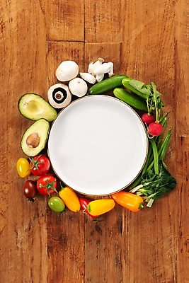 포토 JPG 스튜디오촬영 그릇 접시 다이어트 채소 과일 식재료 방울토마토 피망 오이 프레임 실내 건강 사람없음 하이앵글 버섯 유기농 아보카도 다채 채식주의자 적환무 플랫레이 베지푸드 비건 나무배경 비건음식 국내포토 식기 웰빙 음식 뷰포인트 백그라운드 토마토 내부 플랫 무 채식 파일형식