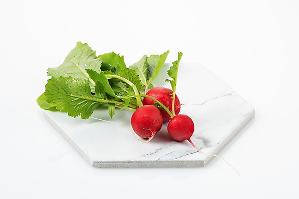 포토 JPG 스튜디오촬영 그릇 다이어트 식재료 실내 누끼 사람없음 빨간색 신선 세개 오브젝트 흰배경 유기농 채식 건강식 적환무 국내포토 식기 웰빙 음식 컬러 백그라운드 건강 3 내부 흰색 무 파일형식