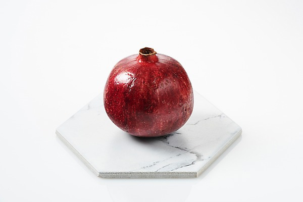 포토 JPG 스튜디오촬영 그릇 다이어트 식재료 실내 누끼 사람없음 빨간색 한개 신선 오브젝트 흰배경 유기농 채식 석류 건강식 국내포토 1 식기 웰빙 음식 컬러 백그라운드 과일 건강 내부 흰색 파일형식