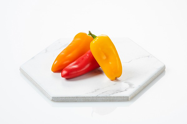 포토 JPG 스튜디오촬영 그릇 다이어트 식재료 피망 실내 누끼 사람없음 신선 세개 오브젝트 흰배경 유기농 채식 건강식 국내포토 식기 웰빙 음식 백그라운드 채소 건강 3 내부 흰색 파일형식