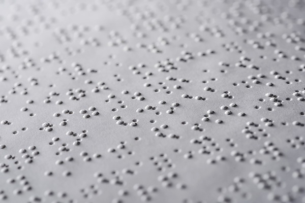 포토 JPG 스튜디오촬영 문자 커뮤니케이션 실내 근접촬영 사람없음 점 복지 시각장애인 의사소통 점자 점자책 국내포토 뷰포인트 내부 책 장애인 사회이슈 파일형식