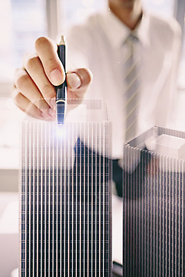 PSD 편집이미지 손 남자 백그라운드 통신 모바일 정보통신 한명 사람 빌딩 상반신 성인 건물 신체부위 스마트기기 펜 3D소스 3D 잡기 네트워크 플랫폼 디지털합성 콘텐츠 웨어러블 사물인터넷 성인남자한명만 편집소스 빅데이터 ICT 이미지편집 편집3D 1 건축물 교통시설 모션 정보기술 전자제품 필기구 정보 남자한명만 성인남자만 파일형식 4차산업