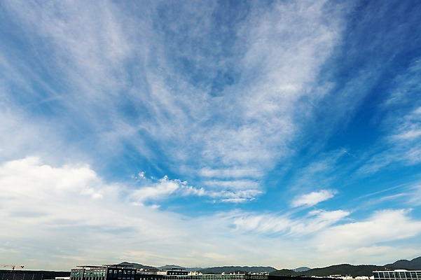 포토 JPG 주간 구름 자연 하늘 한국 풍경 사람없음 야외 파란색 맑음 도시 판교 국내포토 자연요소 아시아 컬러 날씨 생태계 분당 파일형식