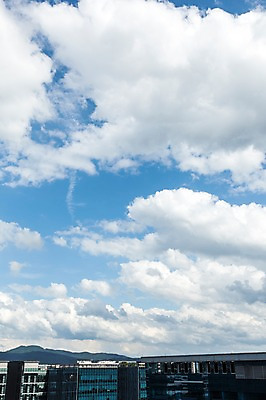 포토 JPG 주간 구름 자연 하늘 한국 풍경 사람없음 야외 건물 파란색 맑음 도시 판교 국내포토 자연요소 건축물 아시아 컬러 날씨 생태계 분당 파일형식