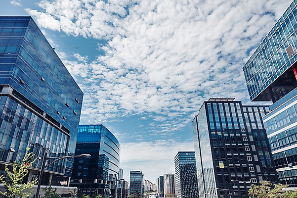 포토 JPG 주간 구름 자연 하늘 한국 풍경 사람없음 야외 건물 파란색 맑음 도시 판교 국내포토 자연요소 건축물 아시아 컬러 날씨 생태계 분당 파일형식