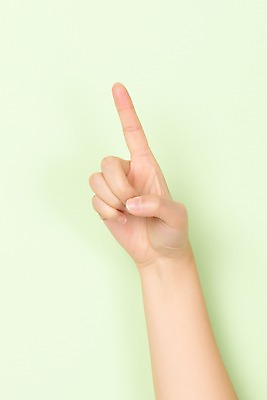 포토 JPG 스튜디오촬영 알파벳 커뮤니케이션 실내 누끼 사람 손짓 신체부위 30대 복지 D 소통 의사소통 지문자 청각장애인 초록배경 국내포토 영어 백그라운드 컨셉 모션 내부 초록색 장년 장애인 사회이슈 수화 파일형식