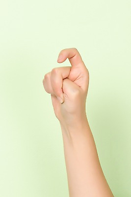 포토 JPG 스튜디오촬영 알파벳 커뮤니케이션 실내 누끼 사람 손짓 신체부위 30대 금지 X 복지 아니오 소통 의사소통 지문자 청각장애인 초록배경 국내포토 영어 백그라운드 컨셉 모션 내부 초록색 장년 장애인 사회이슈 수화 파일형식