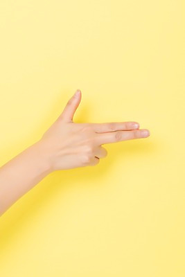 포토 JPG 스튜디오촬영 커뮤니케이션 실내 누끼 사람 손짓 신체부위 30대 숫자 복지 소통 7 노란배경 의사소통 지문자 청각장애인 국내포토 문자 백그라운드 컨셉 모션 내부 장년 노란색 장애인 사회이슈 수화 파일형식