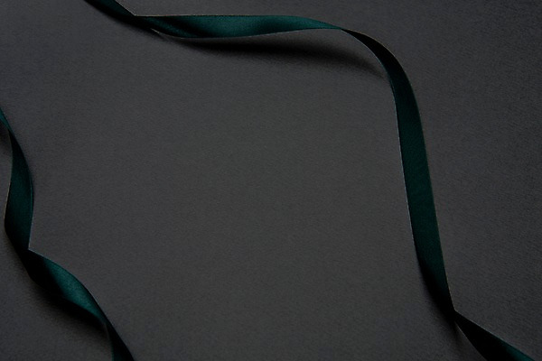 포토 JPG 스튜디오촬영 리본 검은배경 실내 사람없음 하이앵글 검은색 끈 오브젝트 플랫레이 국내포토 뷰포인트 컬러 백그라운드 내부 플랫 파일형식