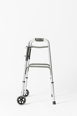 포토 JPG 스튜디오촬영 실내 누끼 사람없음 한개 의료용품 오브젝트 흰배경 장애 보조기구 보행기 국내포토 1 백그라운드 의료기기 내부 흰색 기구 파일형식