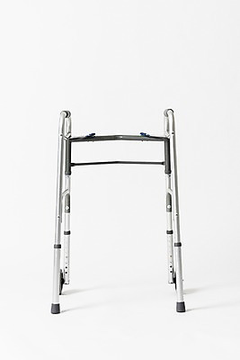 포토 JPG 스튜디오촬영 실내 누끼 사람없음 한개 의료용품 오브젝트 흰배경 장애 보조기구 보행기 국내포토 1 백그라운드 의료기기 내부 흰색 기구 파일형식