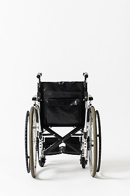 포토 JPG 스튜디오촬영 실내 누끼 사람없음 한개 의료용품 오브젝트 휠체어 흰배경 장애 보조기구 국내포토 1 백그라운드 의료기기 내부 흰색 기구 파일형식