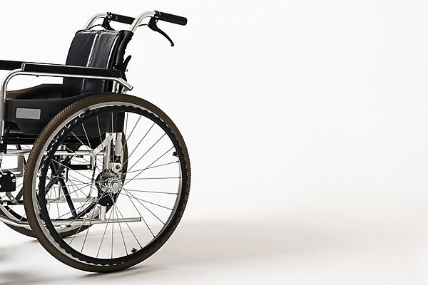 포토 JPG 스튜디오촬영 실내 누끼 사람없음 한개 의료용품 오브젝트 휠체어 흰배경 장애 보조기구 국내포토 1 백그라운드 의료기기 내부 흰색 기구 파일형식