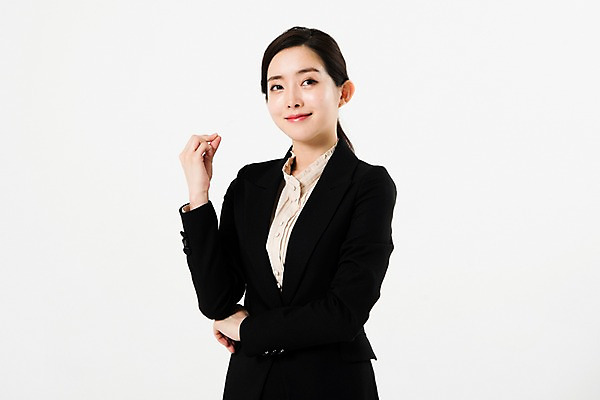 포토 JPG 스튜디오촬영 여자 생각 비즈니스 아이디어 실내 한명 서기 미소 누끼 사람 정장 상반신 20대 성인 앞모습 믿음 한국인 비즈니스우먼 흰배경 발견 성인여자한명만 국내포토 1 옷 감정 뷰포인트 백그라운드 컨셉 모션 표정 동양인 청년 내부 흰색 직장인 여자한명만 성인여자만 파일형식