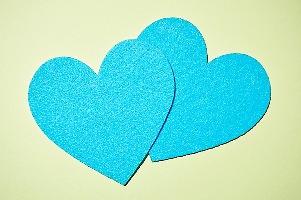 포토 JPG 스튜디오촬영 행복 감정 백그라운드 실내 사랑 누끼 사람없음 파란색 하트 즐거움 오브젝트 겹침 두장 초록배경 국내포토 모양 컬러 2 내부 초록색 파일형식