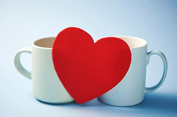 포토 JPG 스튜디오촬영 행복 감정 커피 데이트 티타임 실내 사랑 누끼 사람없음 빨간색 파란색 머그컵 하트 차 즐거움 오브젝트 파란배경 두잔 국내포토 모양 음료 컬러 백그라운드 2 휴식 내부 컵 파일형식