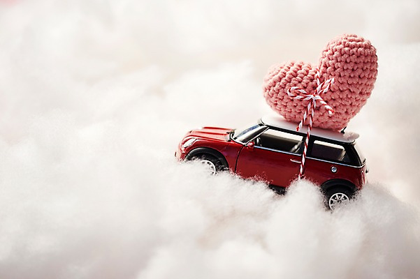 포토 JPG 스튜디오촬영 행복 감정 분홍색 백그라운드 쿠션 자동차 실내 사랑 사람없음 빨간색 흰색 하트 운반 털실 묶기 장난감자동차 솜 즐거움 오브젝트 국내포토 모양 육상교통 컬러 모션 내부 장난감 실 파일형식